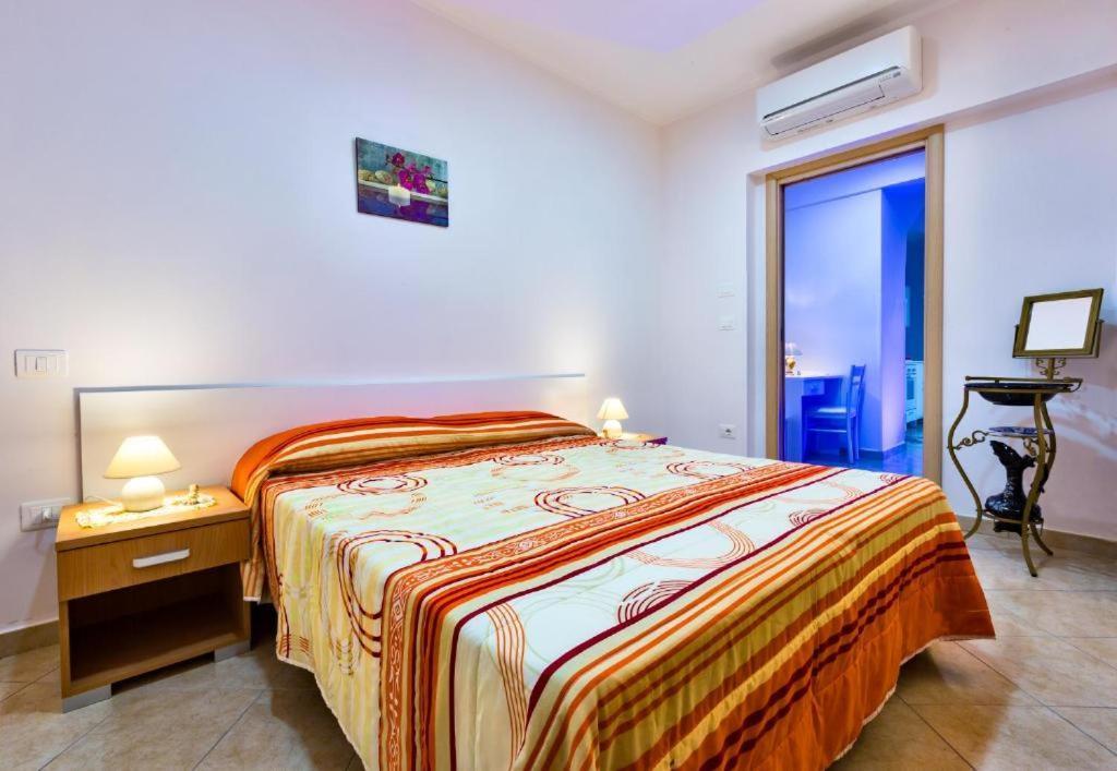 Jamm Ja Pension Paestum Buitenkant foto
