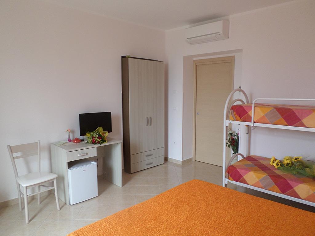 Jamm Ja Pension Paestum Buitenkant foto